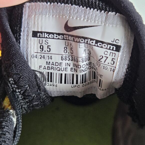 Athletic_Shoes